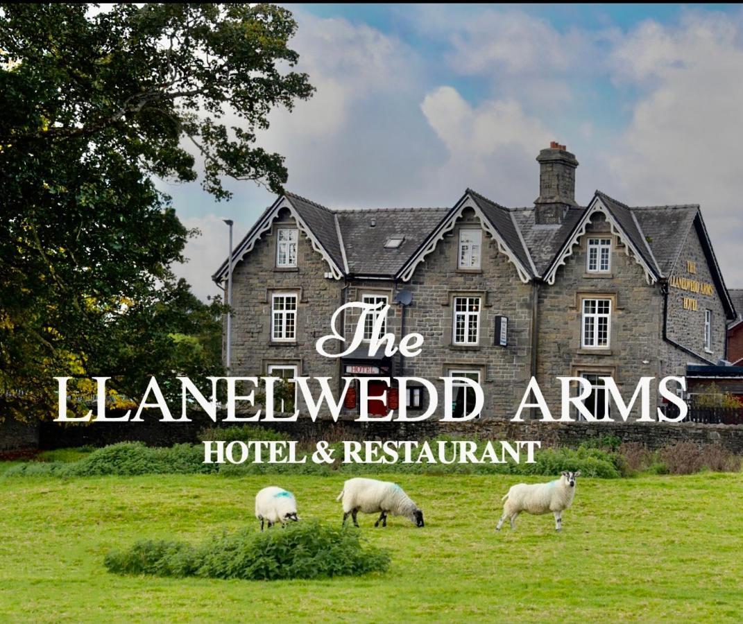 The Llanelwedd Arms Hotel Builth Wells Extérieur photo